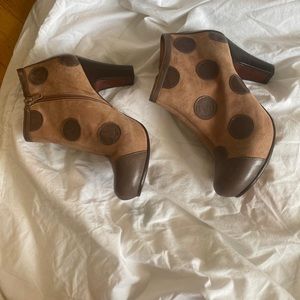 CHIE MIHARA TAN/BROWN BOOTIES